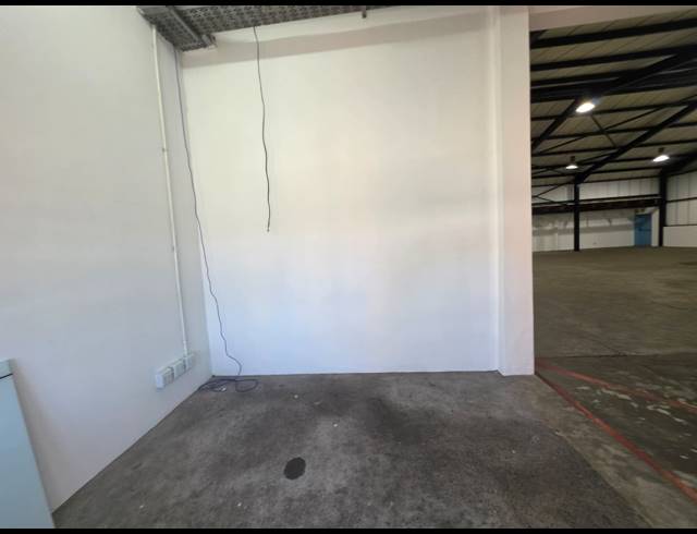 451M² WAREHOUSE TO LET IN MAITLAND